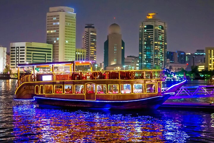 Dhow Cruise Dinner in Dubai Marina