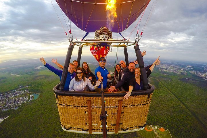 Top Adventure Activities in Dubai for Thrill Seekers 4 Hot Air Balloon Ride